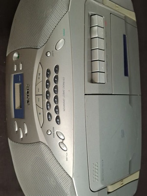 Sony CFD-S26L Boombox used, without cable