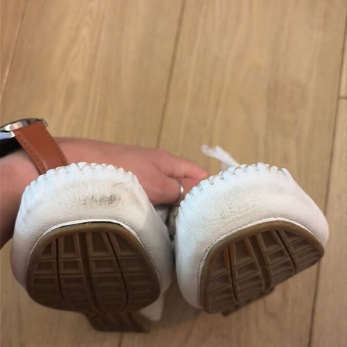 Hush Puppies white leather loafers used, size 42