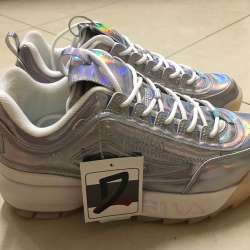 Fila athletic shoes size 41.5 new, silver