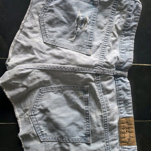 Short denim shorts size L like new, white and blue