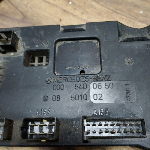 Mercedes Vito 2.2CDI fuse box 0005400650 2000