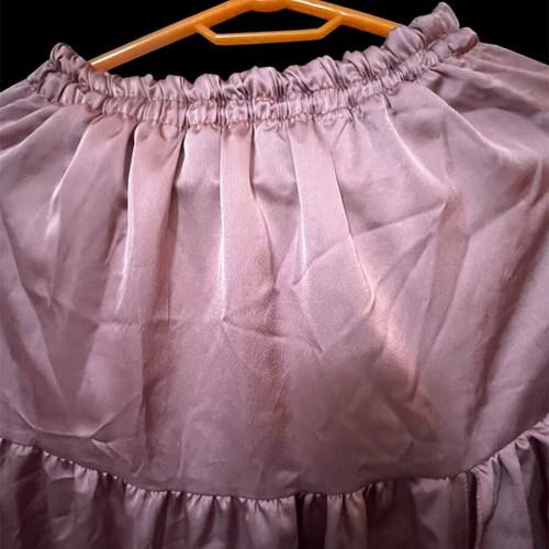 Satin skirt apricot small size like new, pink color
