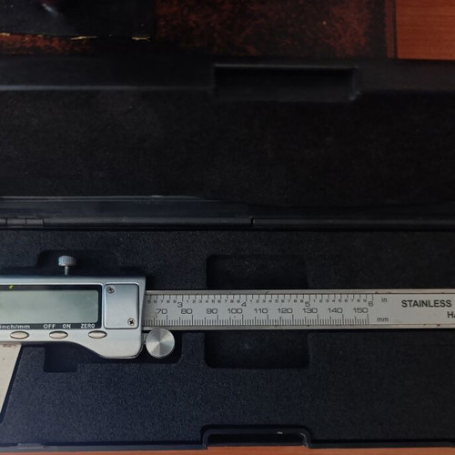Digital Caliper 150mm HGM like new, battery included