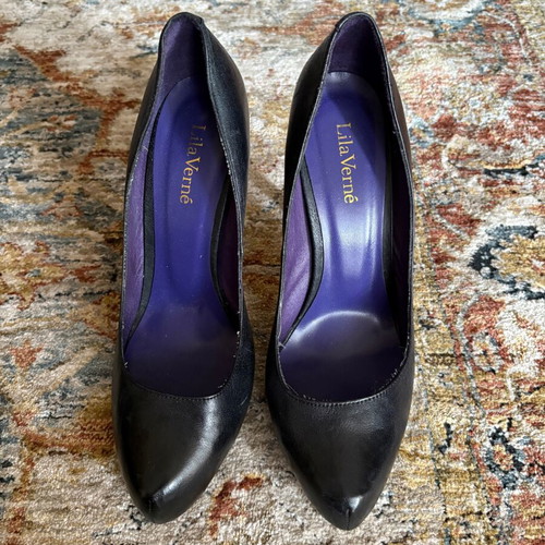 Lila Verne black high-heeled shoes like new, size 39