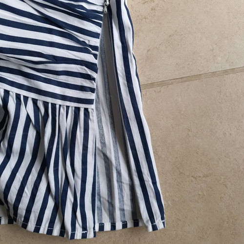 Mango blouse like new with puff sleeves and side zipper, size S