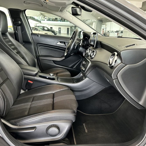 Mercedes-Benz GLA 180 2019CDI Auto Business like new, diesel SUV