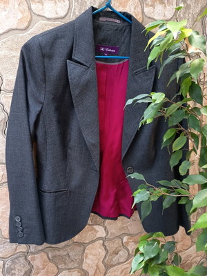 Grey jacket like new, size XL/large
