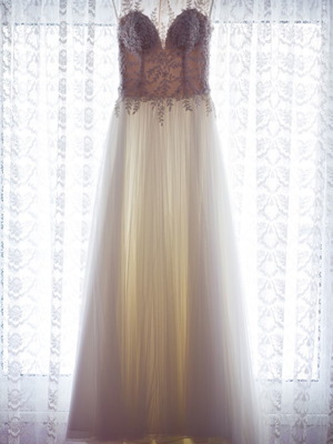 Demetrios Cosmobella Milano wedding dress like new, white