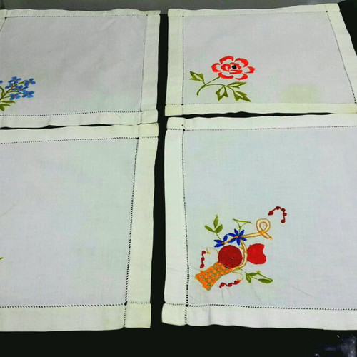 Set of 12 vintage handmade table linens like new