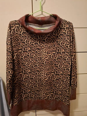 Nidodileda woolen blouse like new
