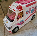 Barbie ασθενοφόρο μεταχειρισμένο μαζί με Barbie