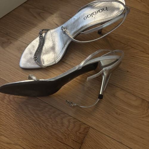 Haralas silver sandals size 39 like new with rhinestones