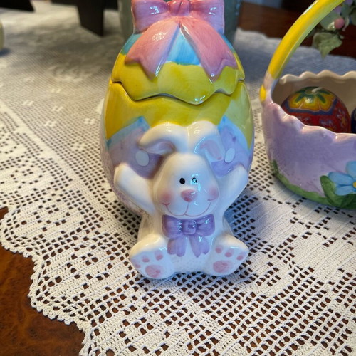 Easter decorative ceramic set like new, 3 pieces