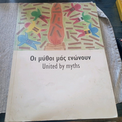 Book United by Myths like new, with English translation