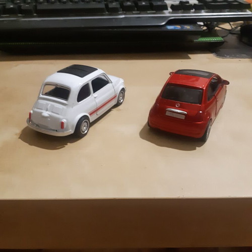 Fiat 500 toy car set with 1965 new and 2007 like new models