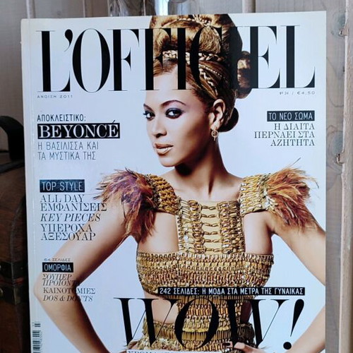 L'Officiel Beyonce magazine like new, Spring 2011 collectible