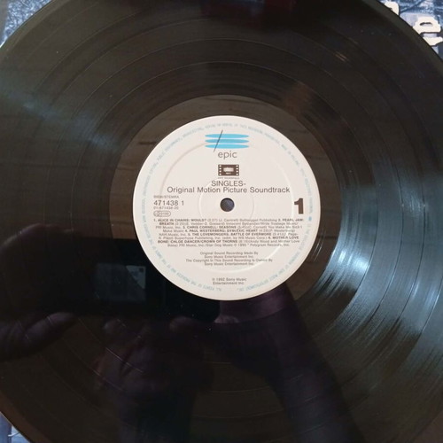 Singles Soundtrack vinyl used, rock genre