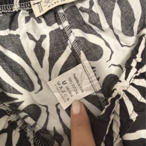 Wide pants one size, like new, black and white poplin