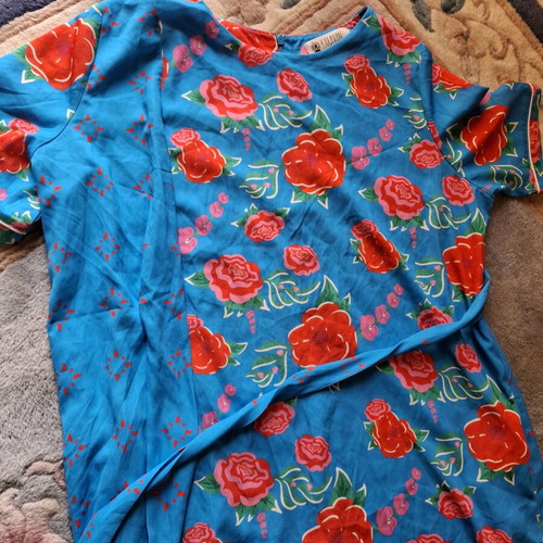 Karavan maxi floral dress like new, size small, blue and red