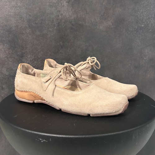 Nautica beige suede ballet flats size 37 like new