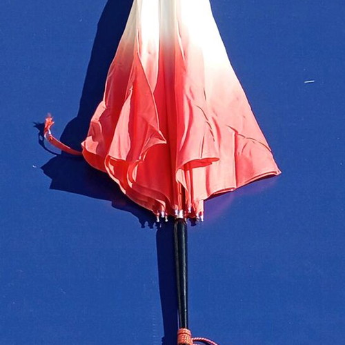 Umbrella from the 70s with dimensions 86x90