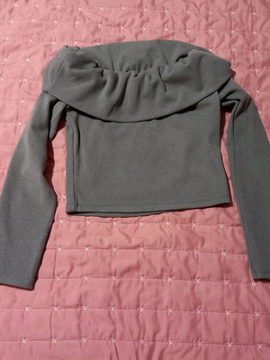 Women's crop top blouse gray size Small like new