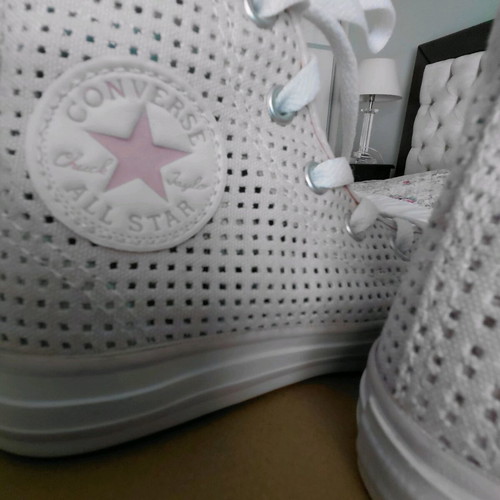 Converse boots new, size 29, pink with perforated design