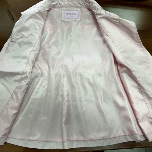 Pink trench coat for girl 6 years like new