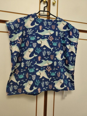 Baby poncho for the sea used