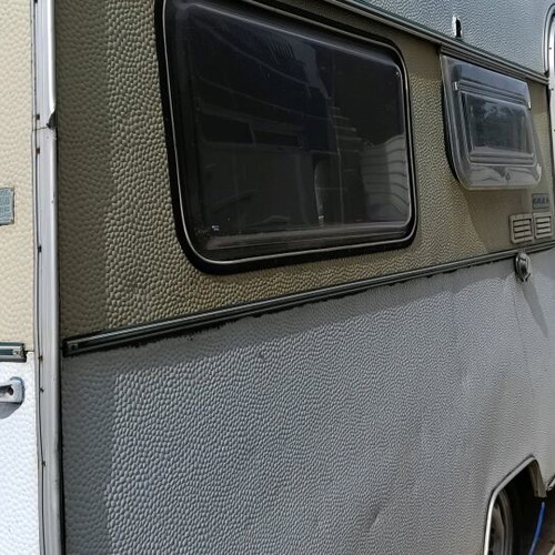 Raphael 4.5 Meter Caravan with Gas Stoves and Refrigerator