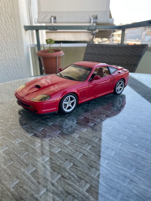 Hot Wheels Ferrari 550 Maranello 1/18 like new