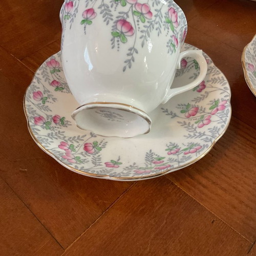 Royal Albert tea set 1940, like new, 12-piece bone china