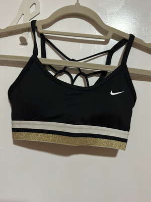 Nike training sports bra new, size XS, black and white