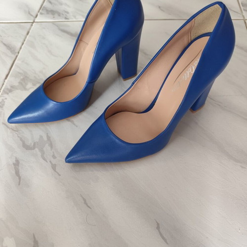 Blue pumps with thick heel size 39 like new