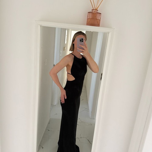 Maxi dress Nash black like new with open back