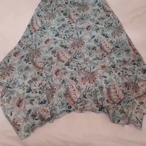 Skirt like new, size L 40 12, floral pattern