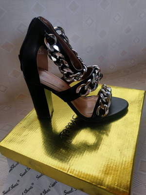 Sandal new, size 37, black with chain detail