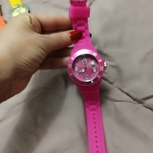 Wristwatch fuchsia new, pink design