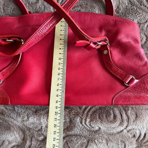 Guy Laroche shoulder bag red leather like new