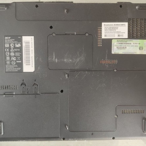 Acer Aspire 5024 laptop used with power adapter and Windows XP