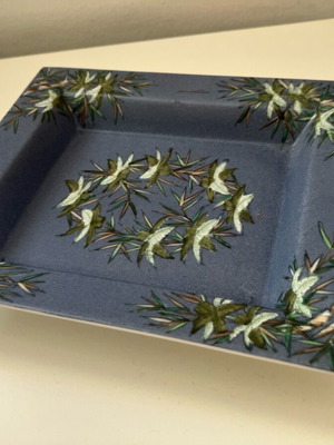 Decorative plate like new with design