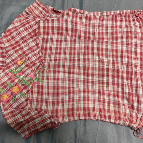 Women's checked shirt with embroidery like new, size XL