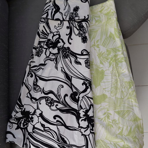 Zara midi skirts refurbished, size large, pack of 2