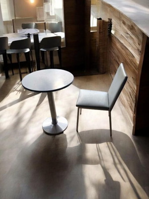 Round table used with metal base, sturdy construction, 20+ pieces
