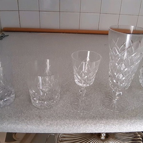 Crystal set used, 46 pieces