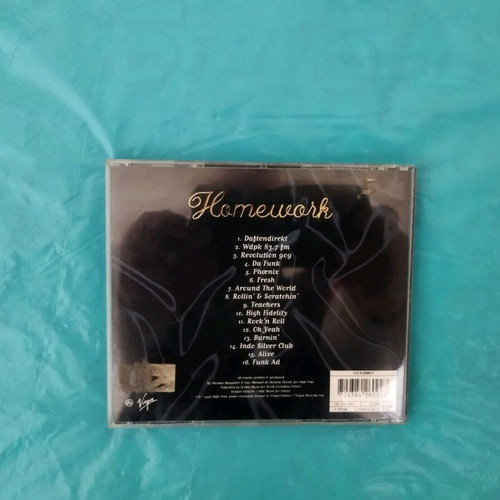 Blue Pearl Naked in the Rain '98 and Daft Punk Homework CD like new, electronic