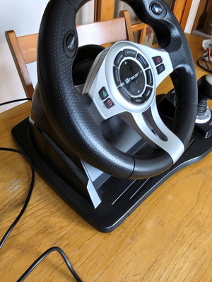 Tracer Roadster Steering Wheel with Gear Lever and Pedals like new