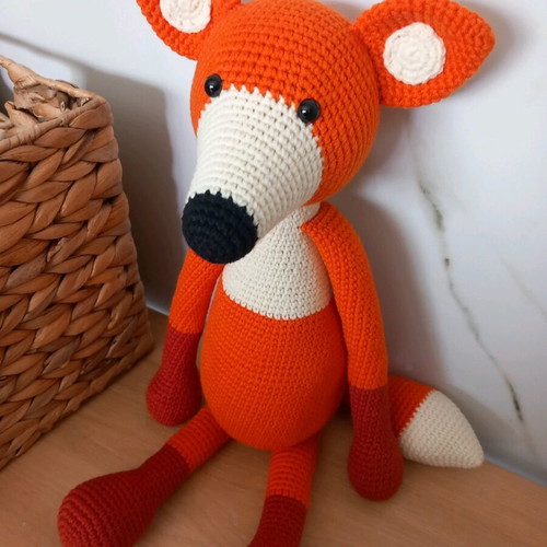 Handmade knitted fox toy new, child-friendly materials