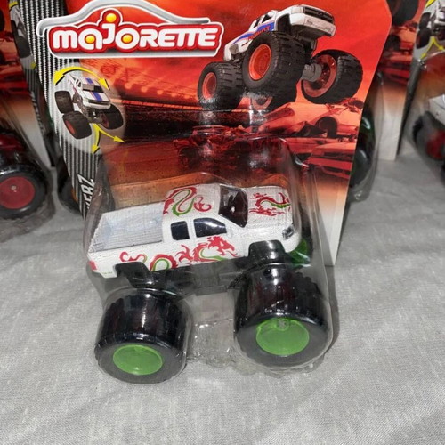 Majorette Rockerz Chevrolet Silverado Pickup Monster Truck scale 1:72 new