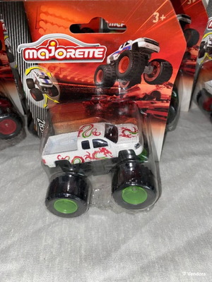 Majorette Rockerz Chevrolet Silverado Pickup Monster Truck scale 1:72 new
